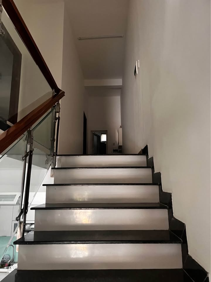 Nhà 3 tầng Phường Hòa Xuân 125m² giá 12 tỷ - Đẹp không tỳ vết, vào ở ngay!