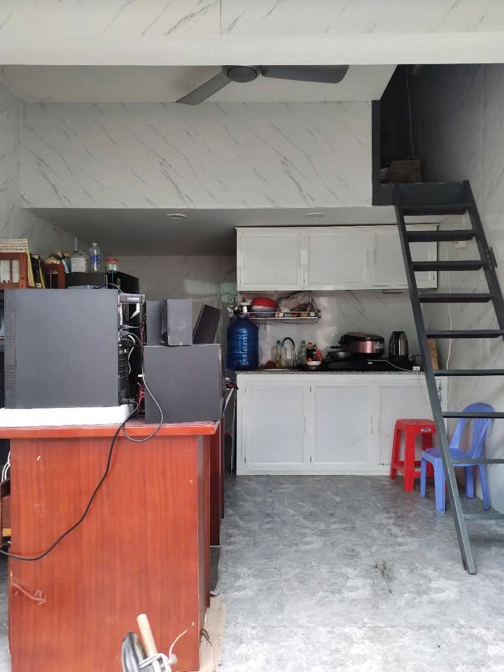 Nhà mặt tiền đường Bình Hòa, Thị xã Dĩ An, 15m² giá 680 triệu - Gần khu công nghiệp Đồng An!