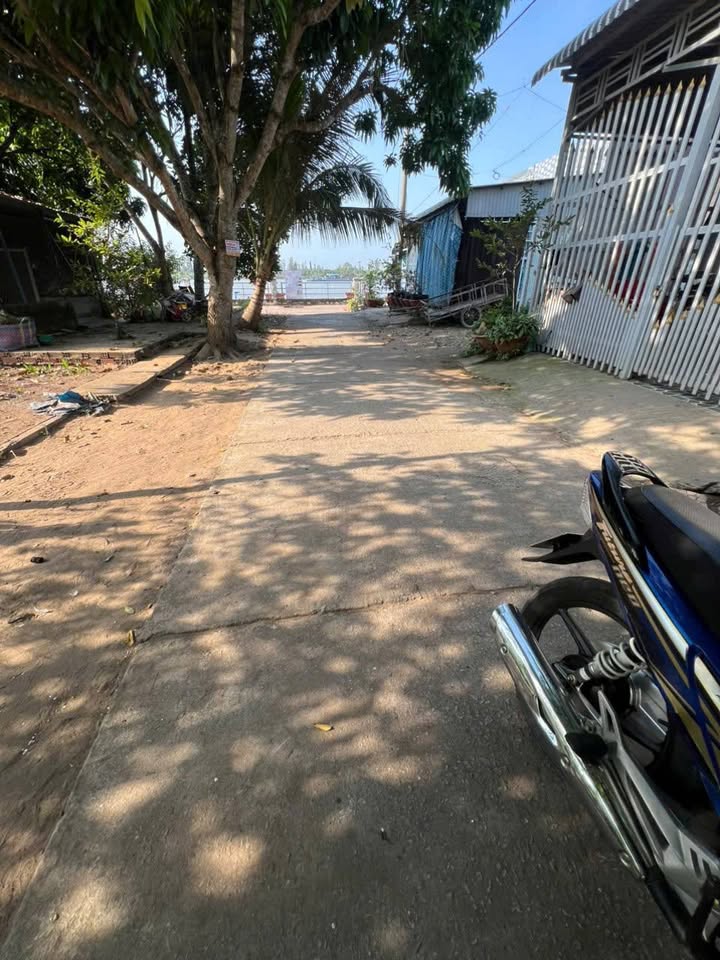 Đất nền khu vực chợ Bình Thành, 81m² giá 800 triệu - Đầu tư sinh lời hấp dẫn!