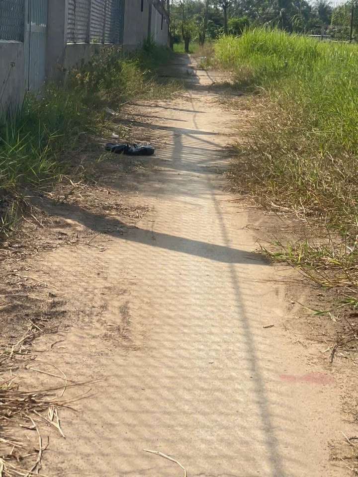 Đất nền An Thạnh, Mỏ Cày Nam 300m² giá 700 triệu - Đường nhựa 3m, cách Quốc lộ 20m!