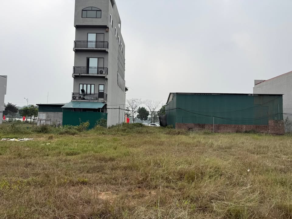 Đất nền Hồ Sơn, Tam Đảo 100m² giá 1.8 tỷ - Cơ hội vàng cho đầu tư!