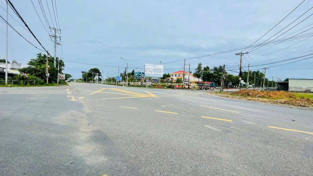 Đất vườn đẹp tại Thị trấn Đất Đỏ, 1288m² giá chỉ 1.99 tỷ - Cơ hội đầu tư tuyệt vời!