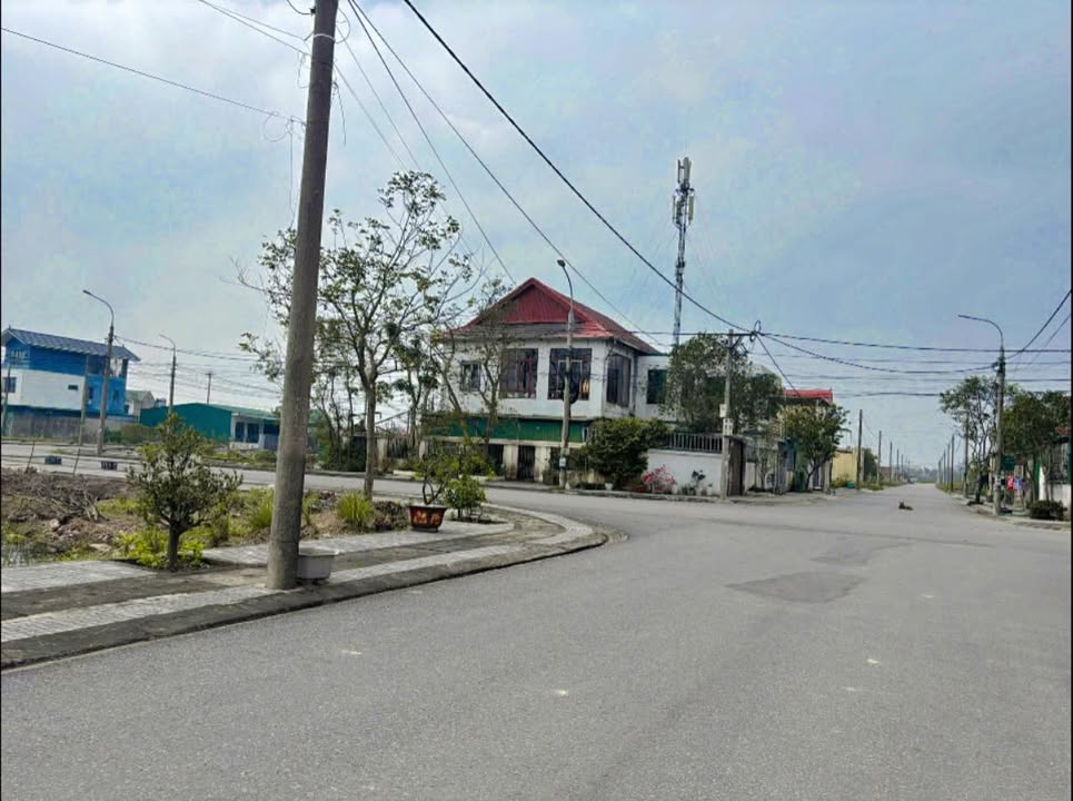 Đất nền đẹp tại Huyện Hương Khê, 150m² - Giá chỉ 4 tỷ VND!