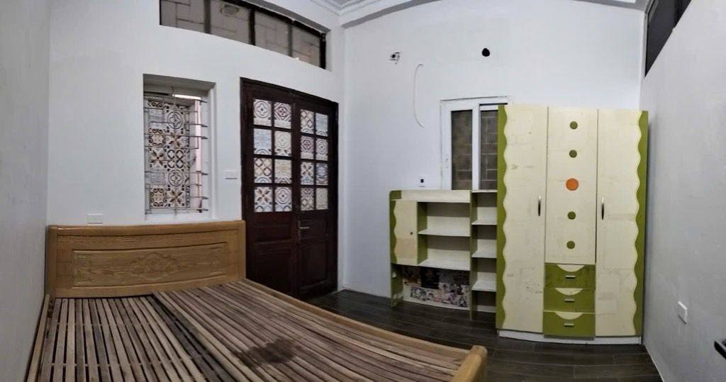 Nhà 5 tầng phố Đội Cấn, Quận Ba Đình, 42m² giá 13 tỷ - Kinh doanh tốt!