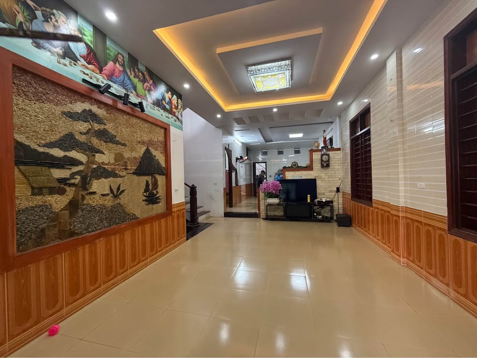 Nhà 2 tầng đường Nguyễn Huy Tự, Bắc Hà 172,2m² giá 4 tỷ - Vị trí đắc địa!