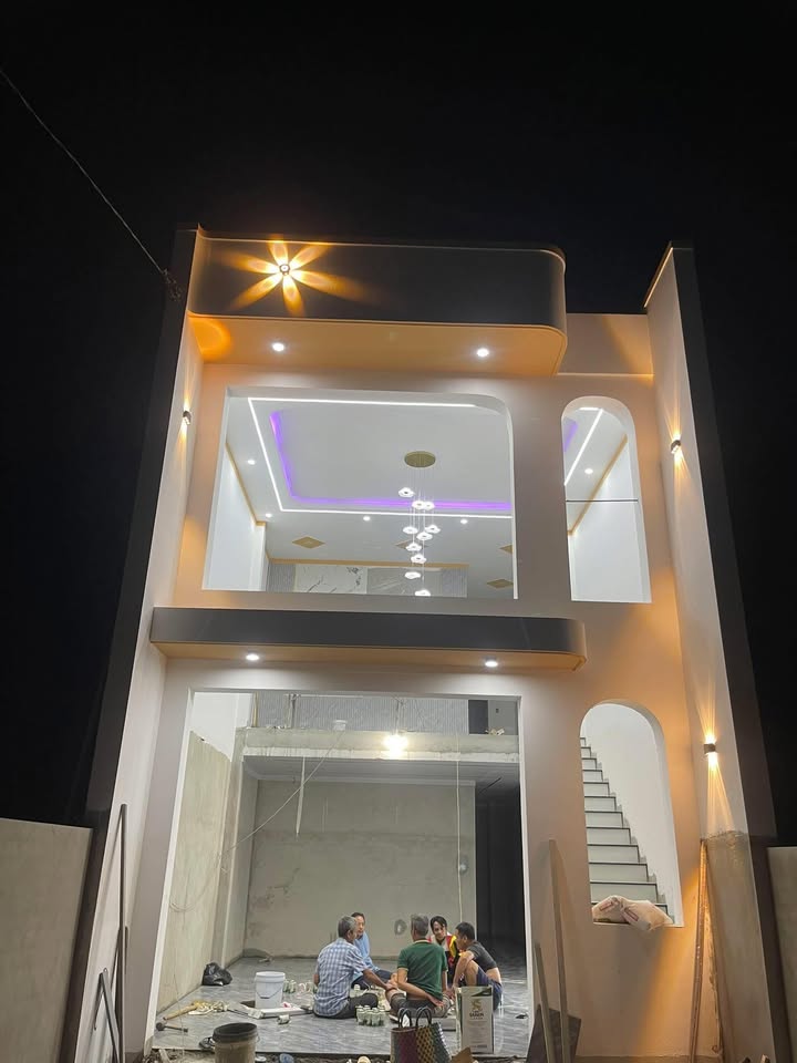 Nhà phố Tân Đông Hiệp 95m² giá 2.4 tỷ - Thiết kế hiện đại, tiện nghi