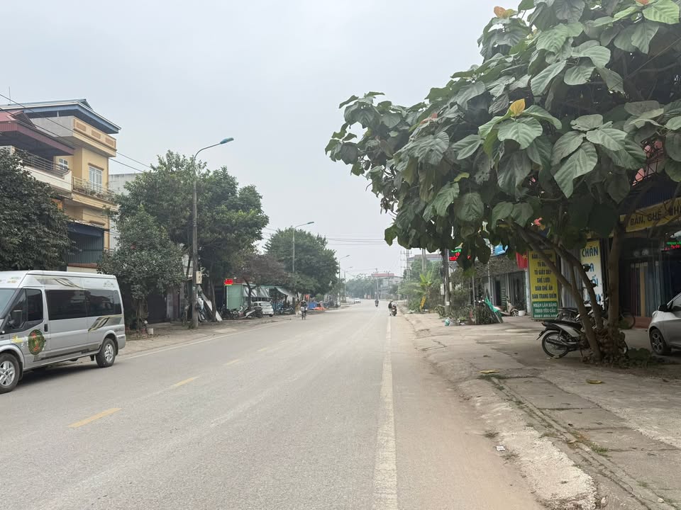 Lô đất Phường Quán Triều 92.5m² giá 3 tỷ - Cơ hội kinh doanh tuyệt vời!