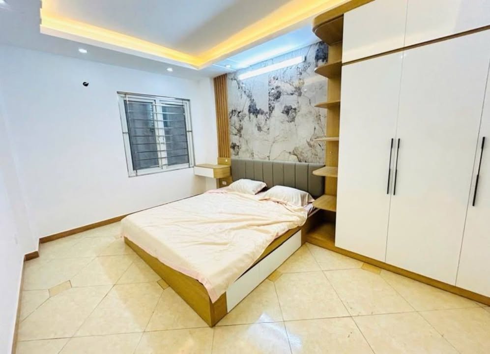 Nhà phố Bùi Xương Trạch 34m² giá 7 tỷ - Lô góc thoáng mát, ngõ thông