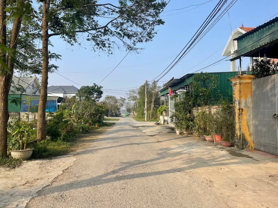 Đất nền Nghi Đức 100m² giá 3.5 tỷ - Gần đường lớn thông thoáng!