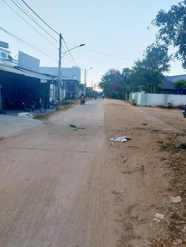 Đất thổ cư mặt tiền Trần Cao Vân, Ayun Pa 450m² giá 1 tỷ - Cơ hội đầu tư tuyệt vời!