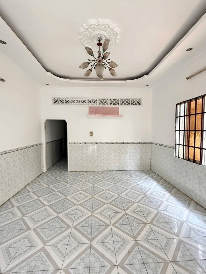 Nhà gác đúc Phường Tam Hiệp 115m² giá 4 tỷ - Mặt tiền hẻm kinh doanh thuận lợi!