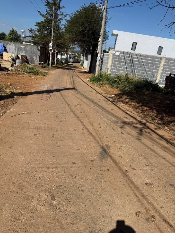 Bán đất hẻm Ymol 240m² giá 3.5 tỷ - Vị trí đẹp, đầu tư sinh lời!