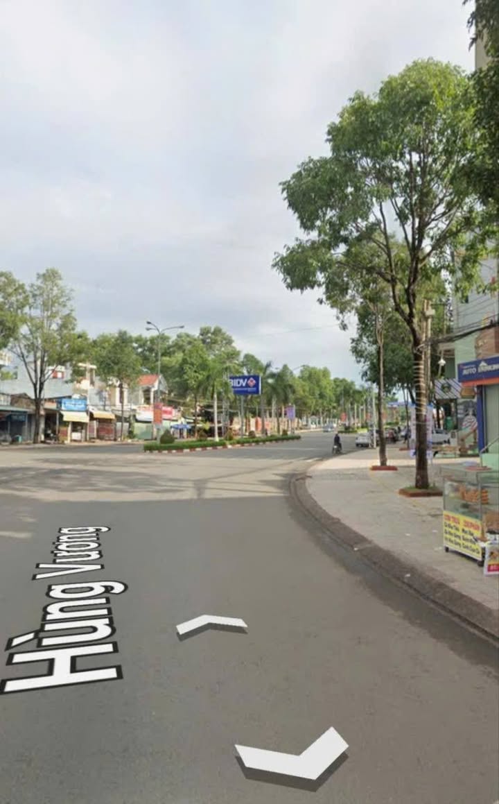 Bán Căn Nhà Mặt Tiền Đường Hùng Vương, Tân Bình, Đồng Xoài 118m² giá 10 tỷ - Đầu tư sinh lời hấp dẫn!