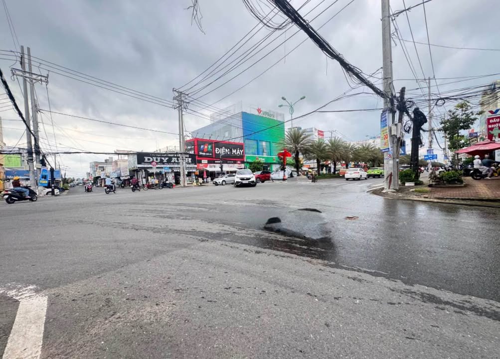 Nhà mặt tiền đường Nguyễn Đình Chiểu, Cà Mau 92m² - Vị trí đắc địa cho văn phòng!