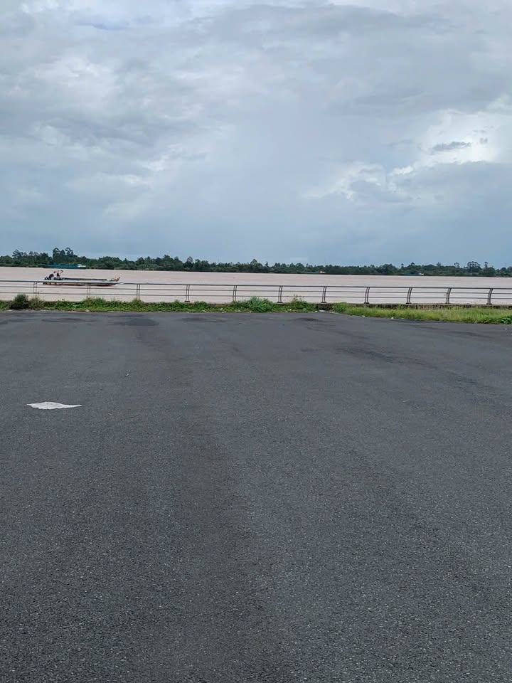 Đất Biệt Thự Vạn Phát Sông Hậu 290m² giá 4.35 tỷ - View sông tuyệt đẹp!