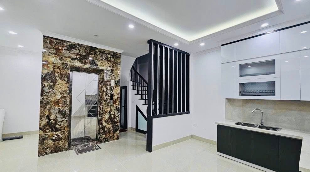 Nhà Đống Đa - Hồ Đắc Di 39m² giá 9.3 tỷ - Vị trí đắc địa, ở ngay!