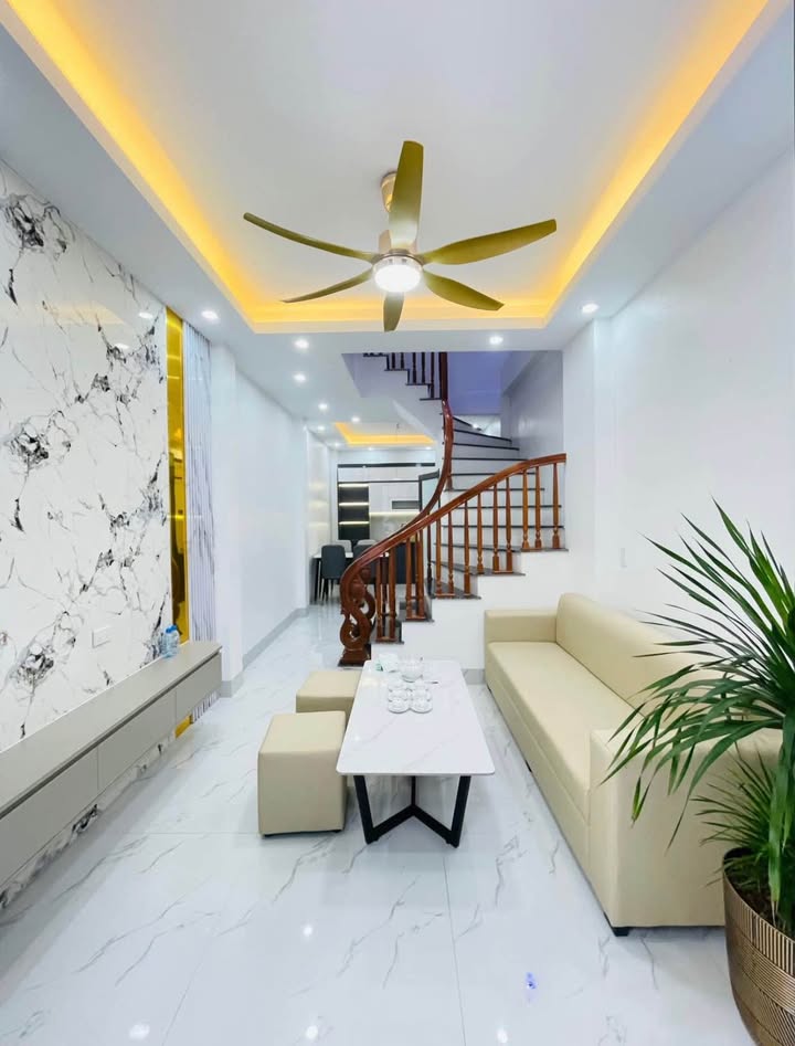 Nhà 3 tầng tại Trần Lãm, Thái Bình 35m² giá nhỉnh 2 tỷ - Thiết kế thông minh!