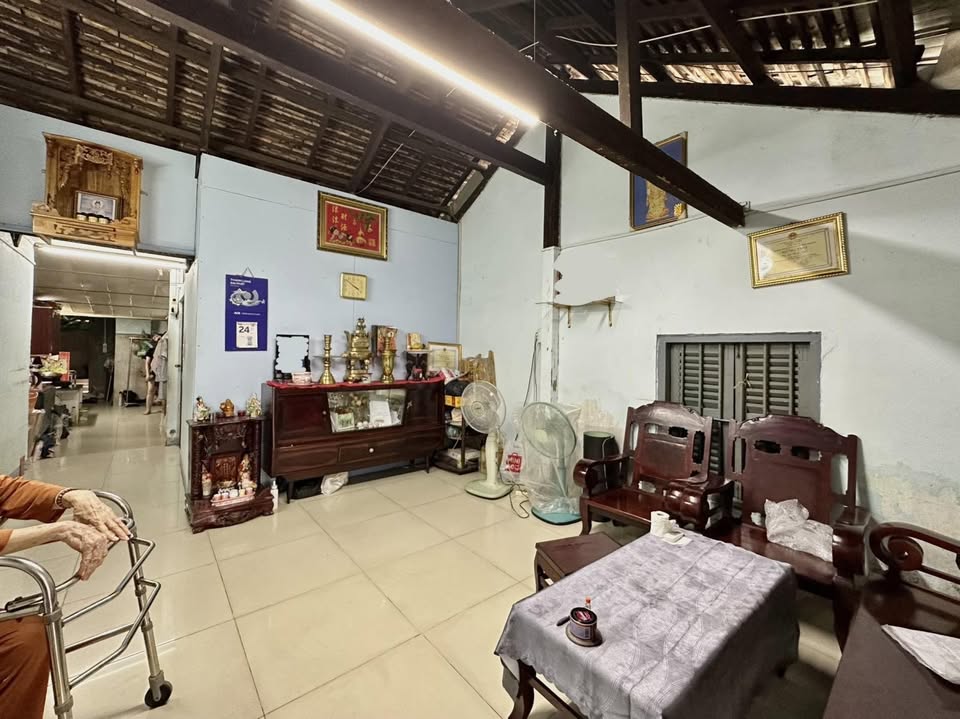 Nhà phố Phú Nhuận 100m² giá 8.5 tỷ - Tiện xây mới ngay!