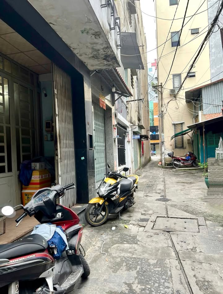 Nhà 3 tầng Thái Phiên, Quận 11, 42m² giá 6 tỷ - Đầu tư sinh lời ngay!