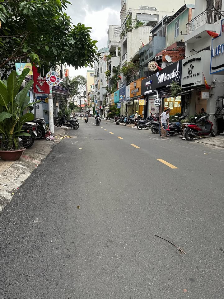 FrontHouse đường Cộng Hòa Tân Bình 67m² giá 9 tỷ - Vị trí đắc địa gần sân bay!