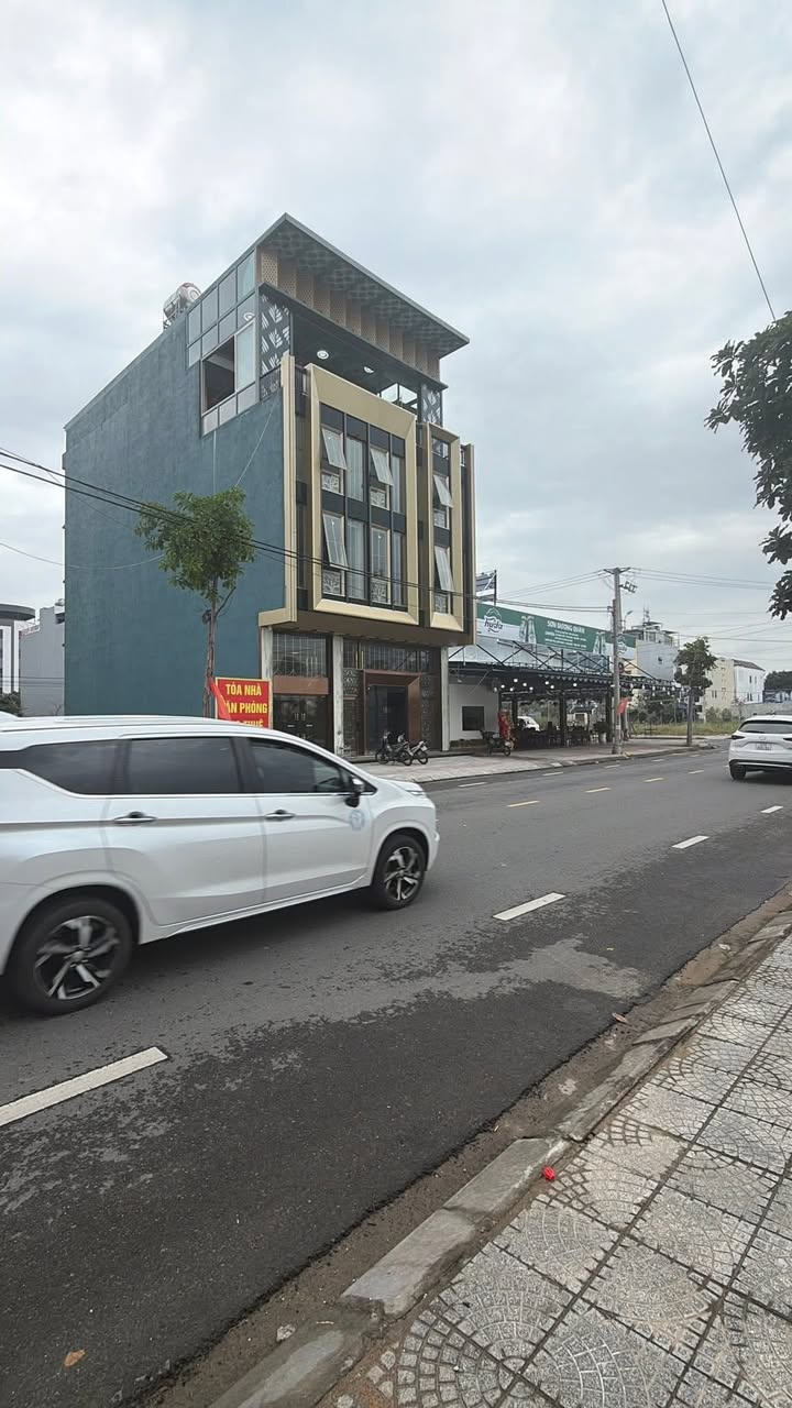 Cho thuê văn phòng đường Lê Quảng Chí 1000m² giá 120 triệu - Không thể bỏ lỡ!