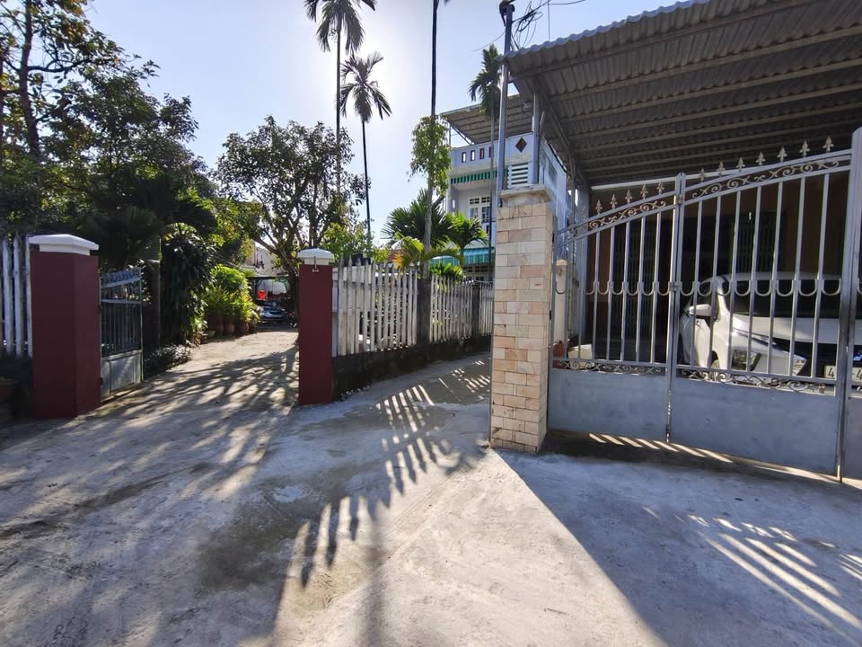 Nhà phố Hòa Xuân 150m² giá 3 tỷ - Cách chợ Miếu Bông chỉ 500m!