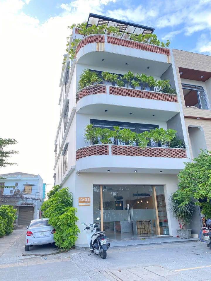 Townhouse biển Đà Nẵng 142m² giá 5x tỷ - Thiết kế sang trọng với hồ bơi riêng!