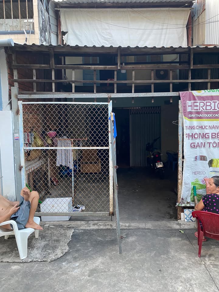 Nhà cấp 4 Hẻm 49, Phường 5, Cà Mau 67m² giá 1 tỷ - Sổ đỏ chính chủ!