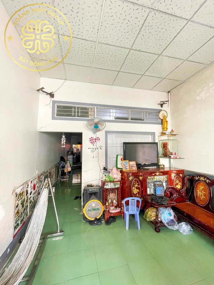 Nhà cấp 4 mặt tiền đường Trần Văn Phú, Cà Mau 90m² giá 2 tỷ - Đầu tư sinh lời!