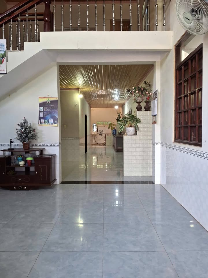 Nhà mặt tiền đường nhựa phường Thành Nhất - 100m² chỉ 1.3 tỷ - Sẵn sàng ở ngay!