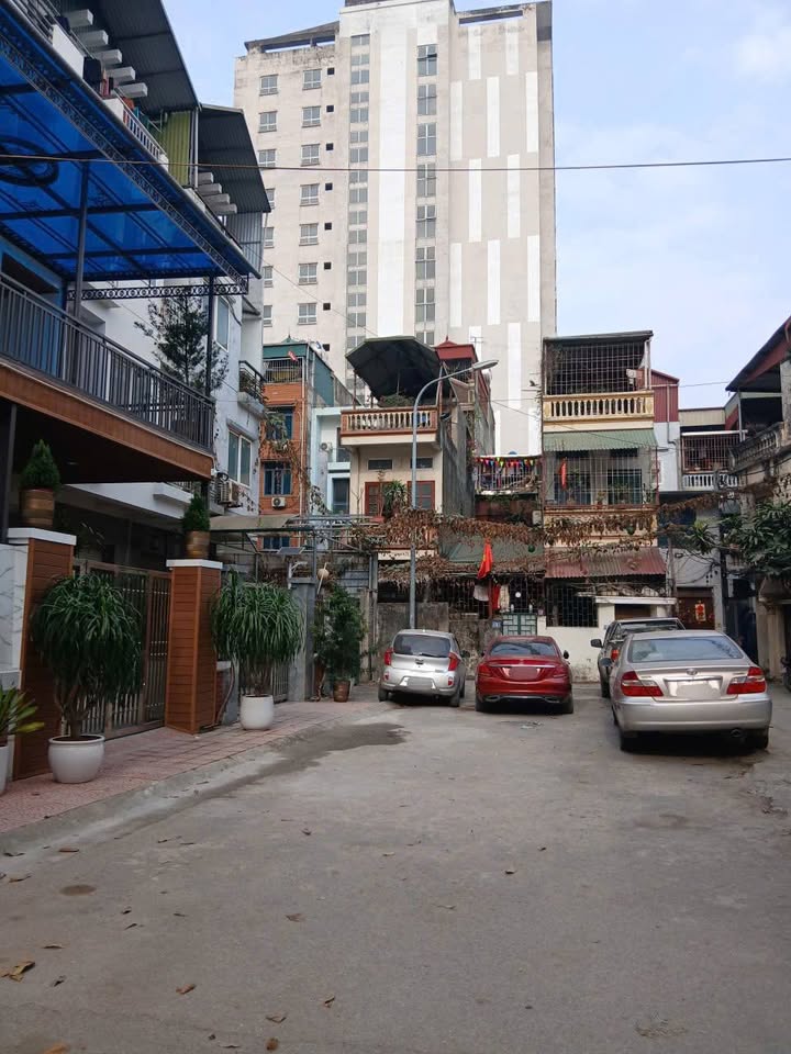 Nhà riêng tại Đại Mỗ, 80m² giá 12 tỷ - Ô tô đỗ cửa thoải mái!