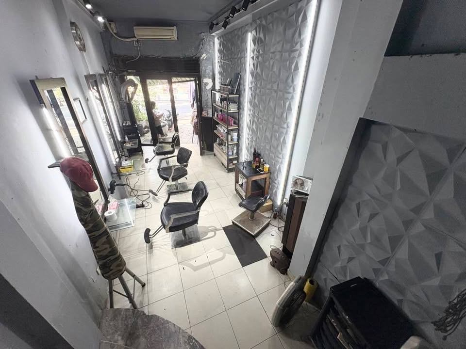 Mặt phố Hàng Mã, Quận Hoàn Kiếm, 31m² giá 25.9 tỷ - Kinh doanh đỉnh cao!