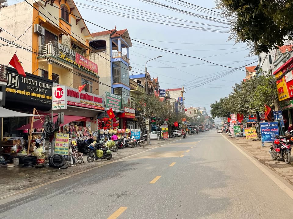 Nhà mặt phố Ba Hàng, Phổ Yên 80m² giá 6.9 tỷ - Kinh doanh thuận lợi!