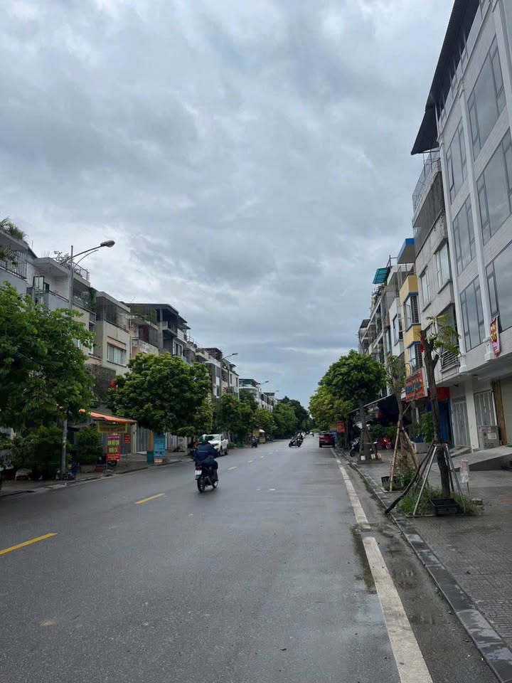 Nhà phố Phú La, Hà Đông 75m² giá 17 tỷ - Đầu tư sinh lời ổn định!