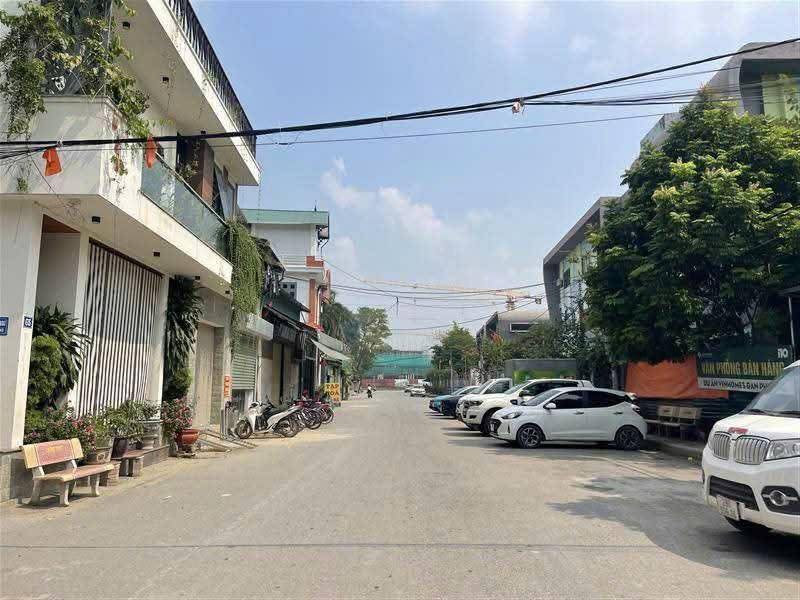 Nhà 5 tầng Lai Xá, 30m² giá thỏa thuận - Thiết kế hiện đại, sẵn sàng ở ngay!