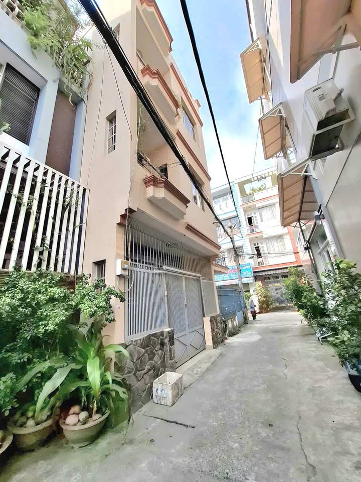 Nhà 3 Tầng Hẻm Xe Hơi Tân Quý, Tân Phú 55m² giá 6.8 tỷ - Chính Chủ Bán Gấp!