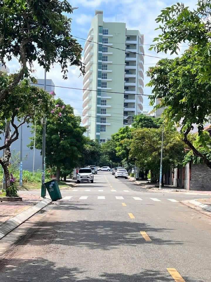 Bán Lô Biệt Thự Mặt Tiền Đường Chu Văn An 299m² chỉ 5.35 tỷ - Cơ hội đầu tư tuyệt vời!