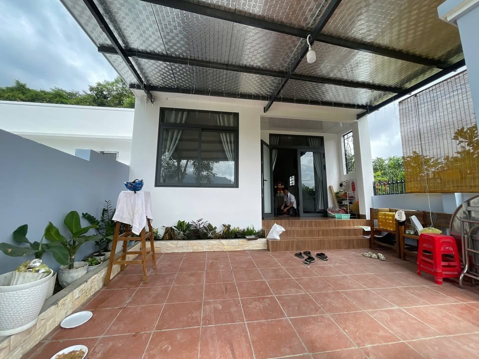 Nhà đẹp tại TĐC Đất Lành Nha Trang 66.3m² giá 1.15 tỷ - Sân rộng, nội thất mới!