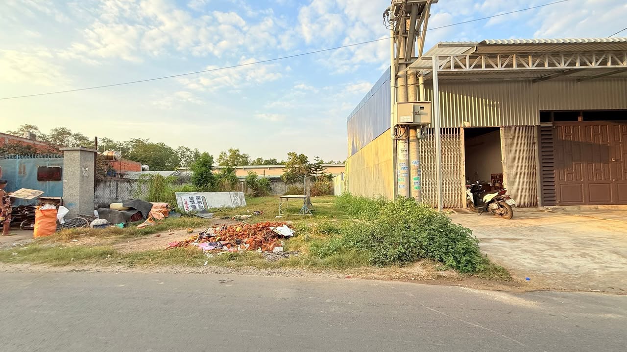 Đất thổ cư mặt tiền đường Lựa Lục Viên, 140m² giá 2.35 tỷ - Cơ hội vàng cho nhà đầu tư!