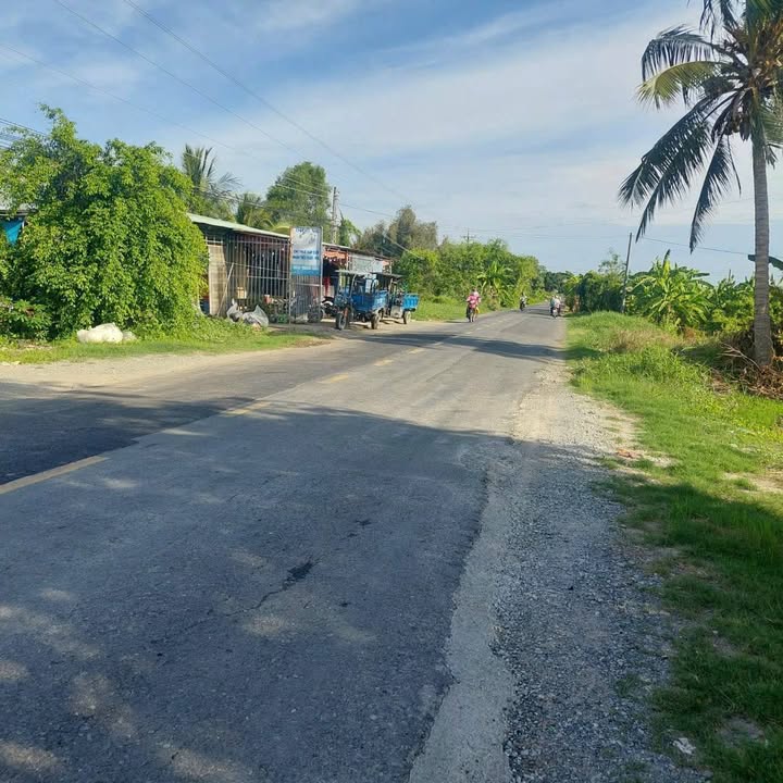 Đất ven sông Vàm Cỏ Tây, 1606m² giá 3 tỷ - Cơ hội đầu tư tuyệt vời!