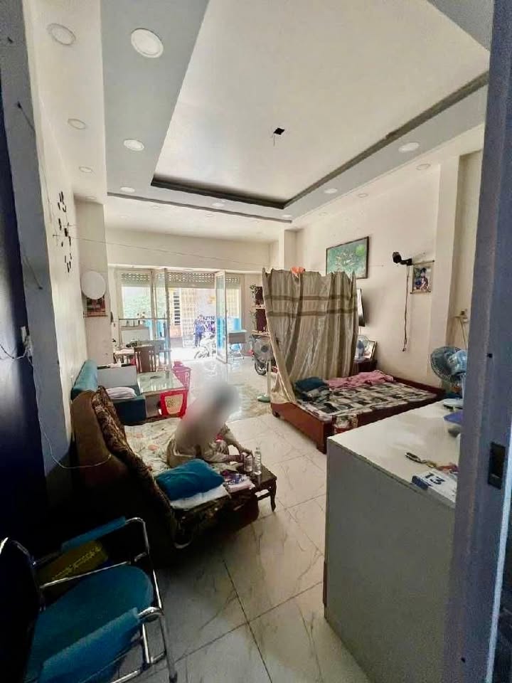 Nhà phố Nguyễn Văn Luông, Quận 6, 70m² giá 8.4 tỷ - Hẻm xe hơi vào tận nhà!