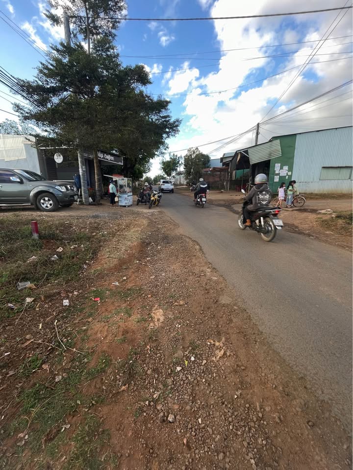 FrontHouse đường Trương Định, An Phú, Gia Lai 240m² giá 4.32 tỷ - Phù hợp kinh doanh đa dạng!