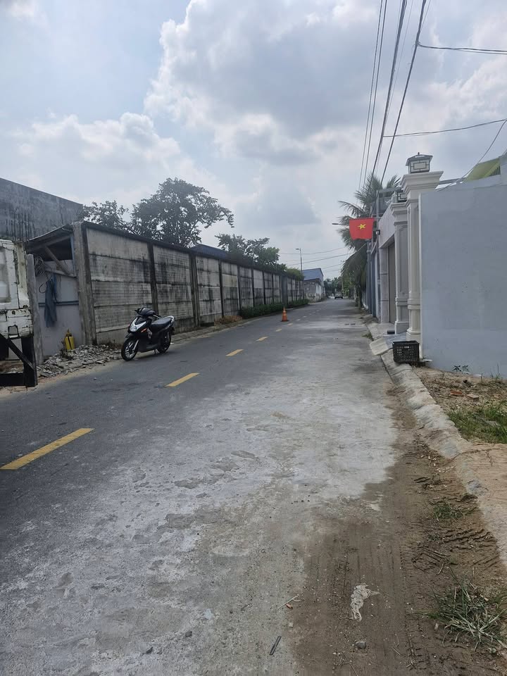 Đất nền Đường Đặng Minh Nhuận, Mỹ Tho, 100m² giá 2 tỷ - Cơ hội đầu tư tuyệt vời!