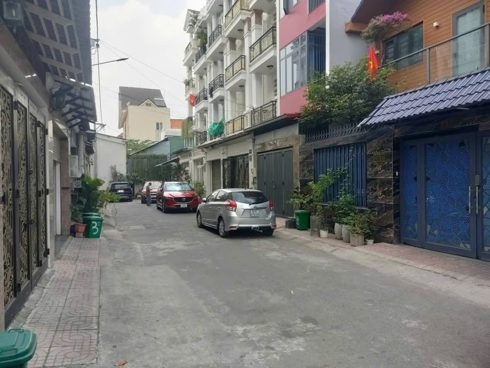 Bán đất Hẻm 351 Quốc Lộ 13, Hiệp Bình Phước 62m² giá 7.6 tỷ - Sát Vạn Phúc City!