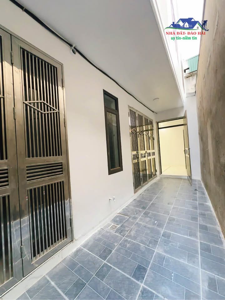 Nhà 3 tầng lô góc tại Kỳ Bá, Thái Bình - Giá chỉ 1,xxx tỷ - Sẵn sàng ở ngay!