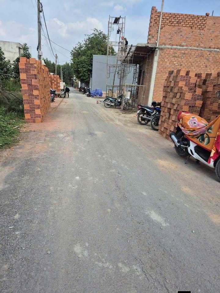 Đất nền Ấp 4, An Viễn, 105m² giá 1 tỷ - Cơ hội đầu tư hấp dẫn!