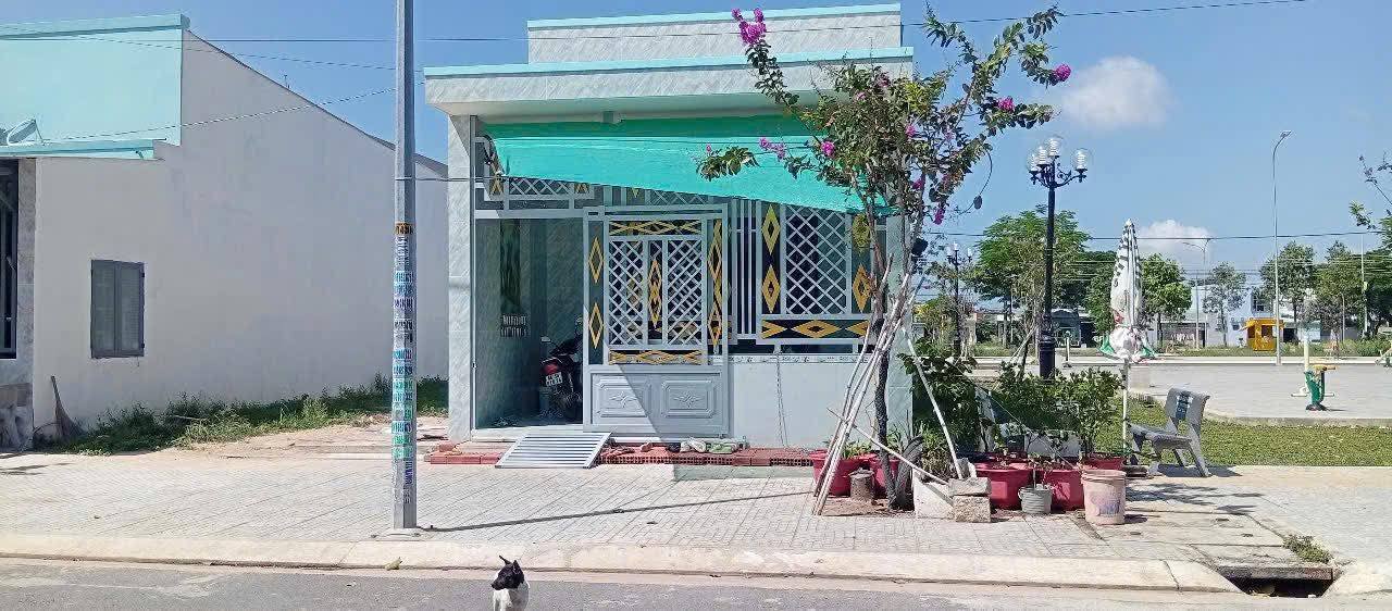 Nhà phố Thị trấn Long Điền 90m² giá 2.6 tỷ - Cơ hội đầu tư hiếm có!