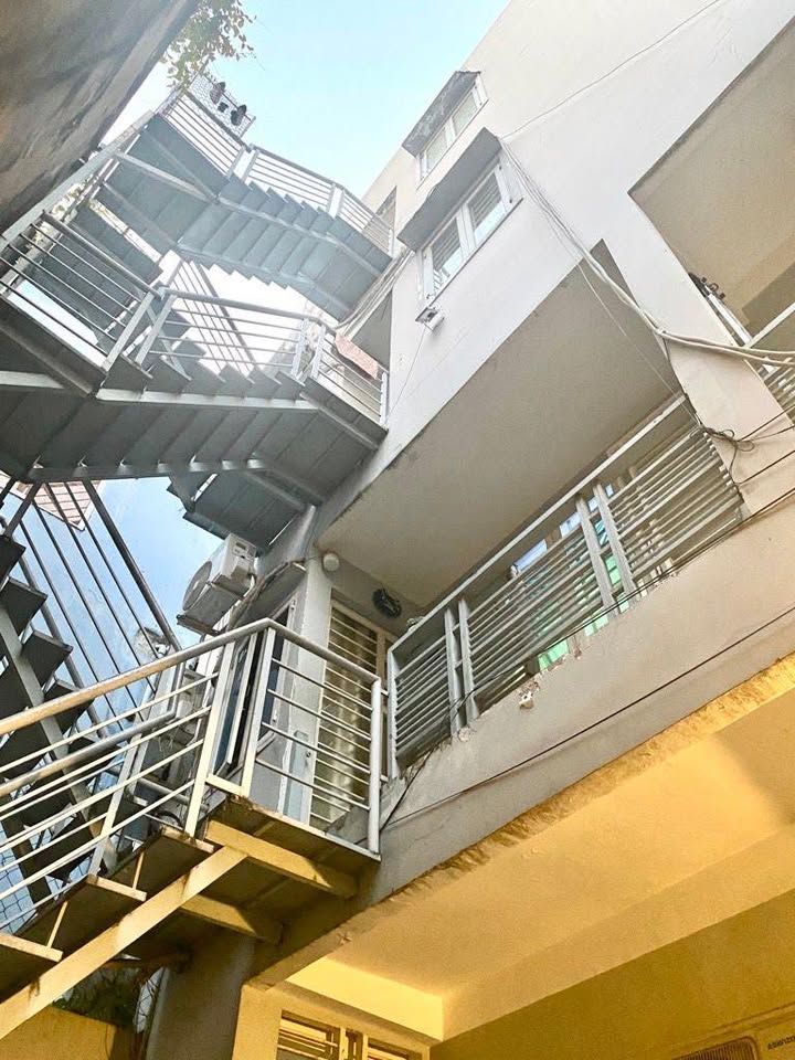 Nhà phố hẻm sát Hà Đô Quận 10 120m² giá 16.3 tỷ - Đầu tư sinh lời cao!