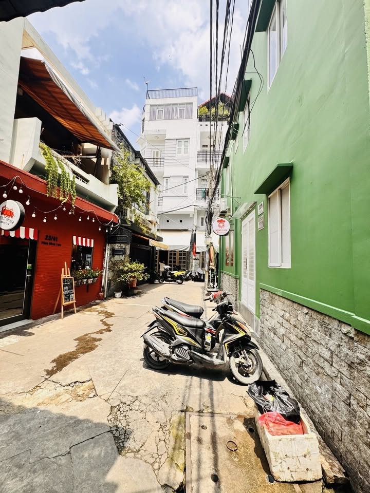 Nhà hẻm Phan Đăng Lưu, Bình Thạnh 43m² giá 7.39 tỷ - Ô tô vào tận nơi!