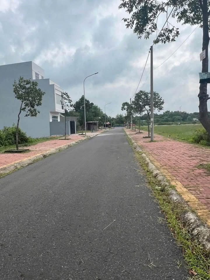 Đất nền Lê Anh Xuân, Long Tâm, Bà Rịa 87.5m² giá 2.39 tỷ - Lô góc thoát hiểm lý tưởng!